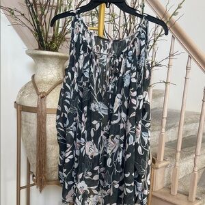Floral Sleeveless Blouse